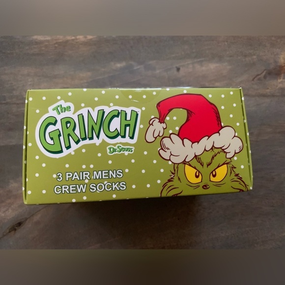The Grinch 3 pairs Men’s Crew Socks in Box - Picture 3 of 9